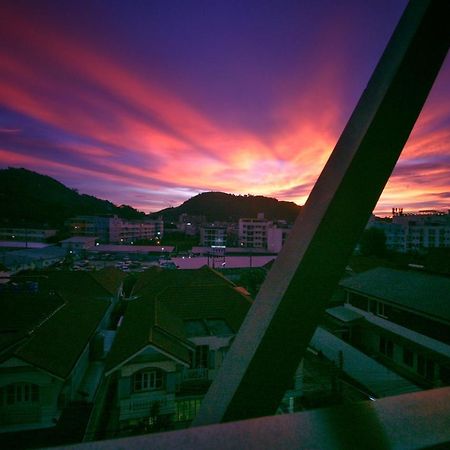 Tropical Sunset Hotel Patong Exterior foto