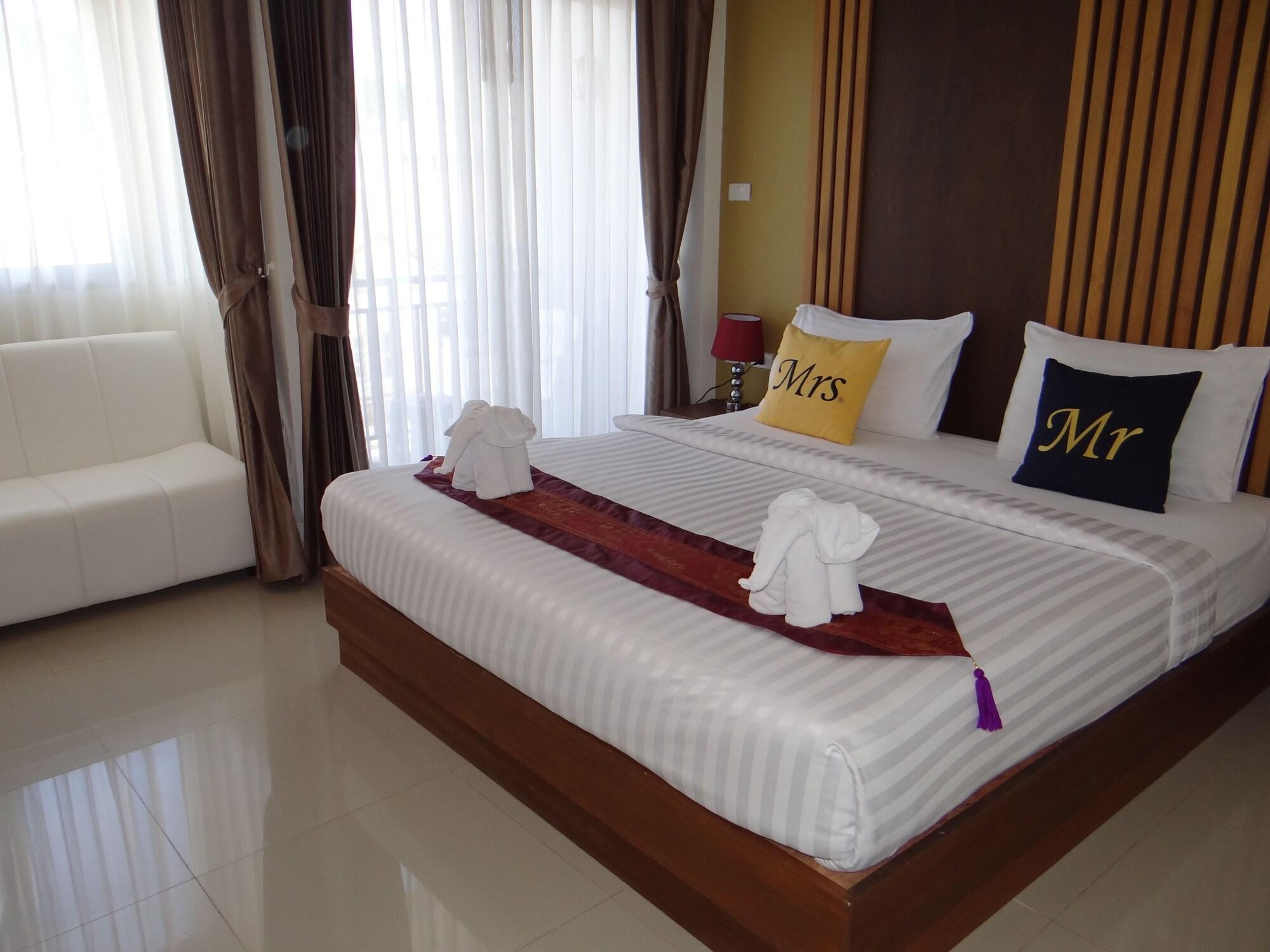 Tropical Sunset Hotel Patong Exterior foto