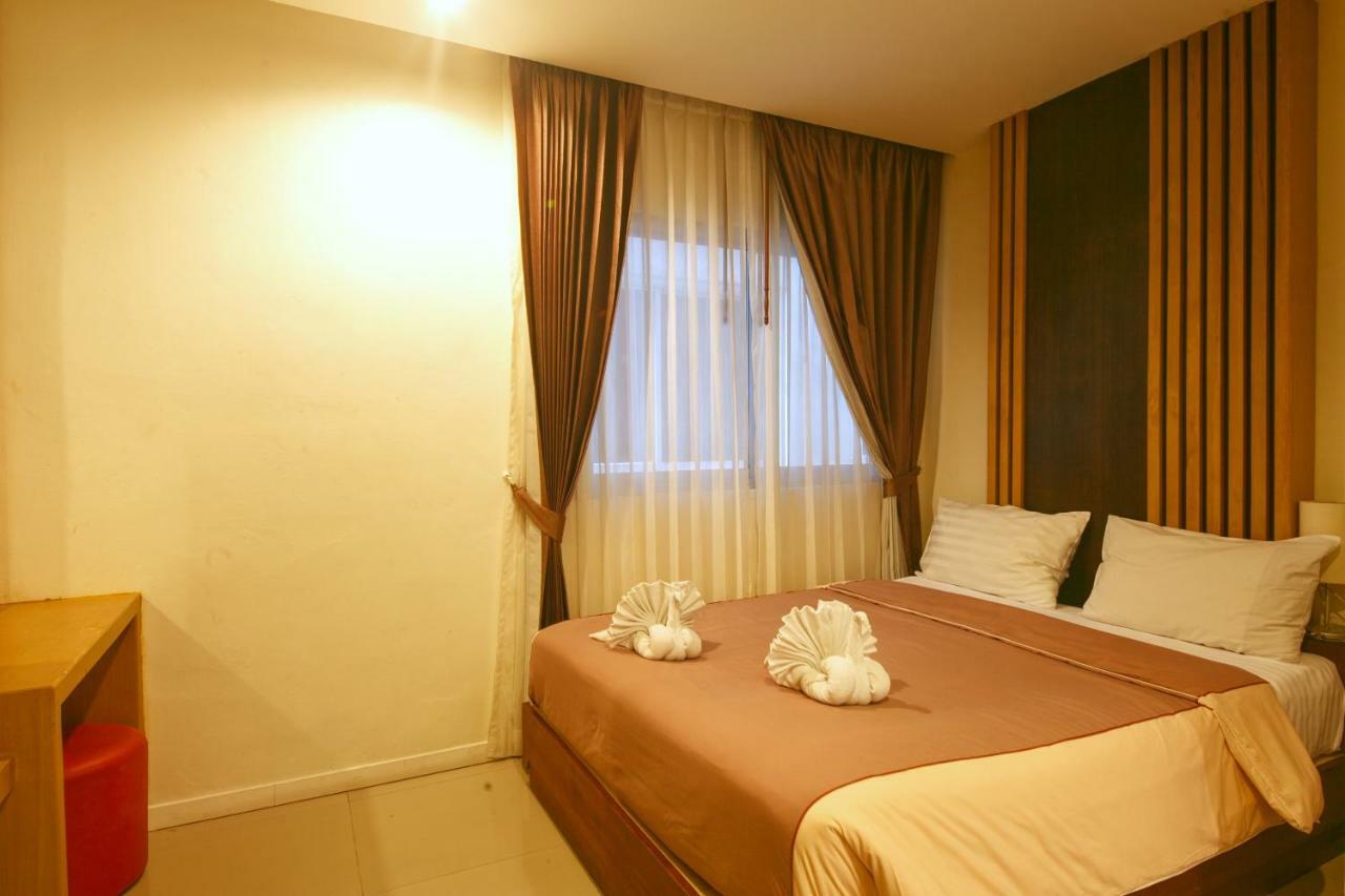 Tropical Sunset Hotel Patong Exterior foto