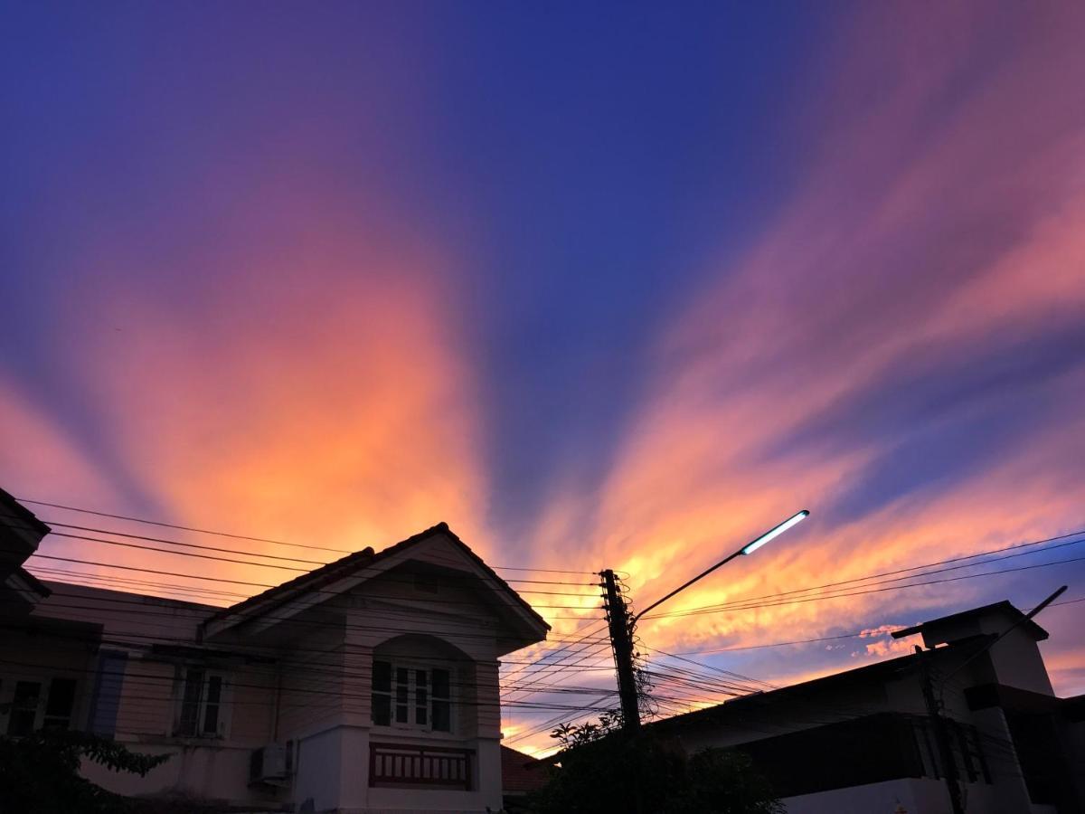 Tropical Sunset Hotel Patong Exterior foto